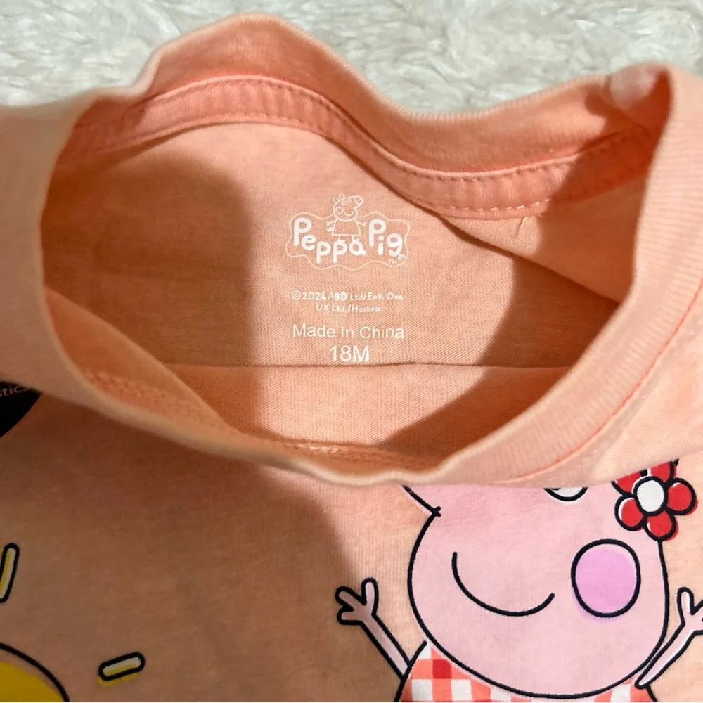 5/$30 🎈 Peppa Pig toddler T-Shirt size 18 months